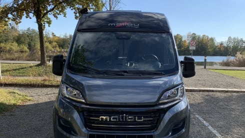 Malibu – Malibu Van 640 LE charming GT sky view