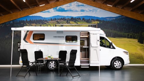 2p Mercedes-Benz semi-integrated from 2022