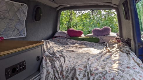 Hullablue – VW T5 camper, 4 berth, pop top, bike rack.