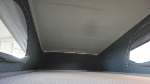 Bussie – Neuer kompakter Buscamper 5m40