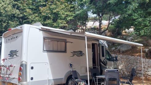 Laika – Very nice luxury Laika Hymer Camper