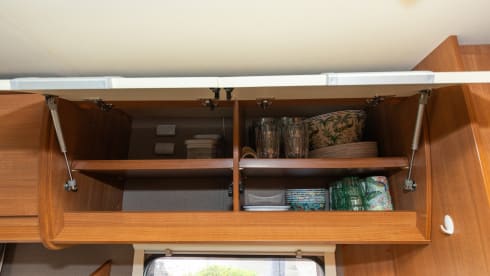 Spacious 6-person family camper