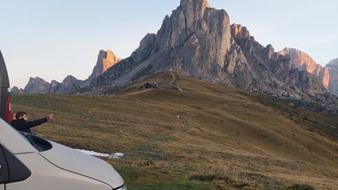 Adventure_van_rent – VW California T6.1 Beach