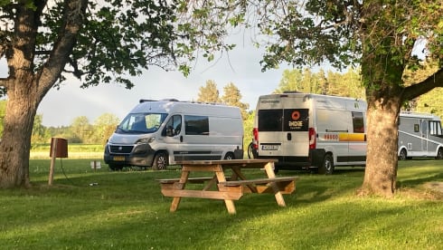 Casa Mobiel – Spacious off-grid Fiat Ducato bus camper - beautifully built in