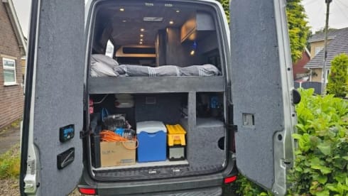 Sprinterella – Off-Grid Mercedes Benz Sprinter - great spec