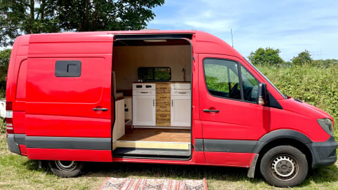 Edgar – Top Ausstattung, guter Fahrkomfort, Stehhöhe und tolles Klima
