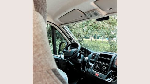 CLAY & GRACE - home away from home – 2-person Knaus bus camper from 2019 - with special design