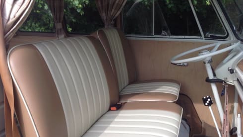 Matilda – 2 berth Split Screen Volkswagen Campervan from 1968