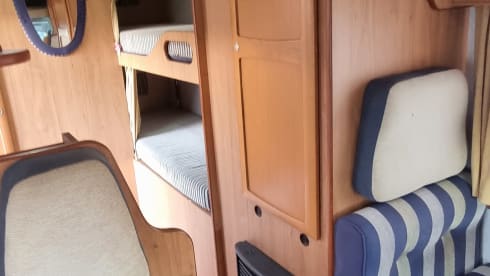 falcon – Fiat Camper Moncajo Attic - 7 Seats