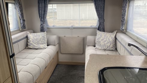 FUN BUS :0) – Large 6 berth Family Motorhome