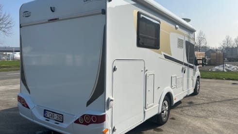 Familie camper – 4p Fiat semi-integrated uit 2019
