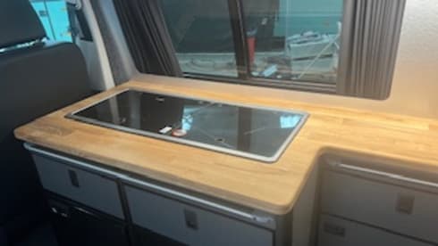 Big Freedom – 4 berth L.W.B Volkswagen campervan from 2024