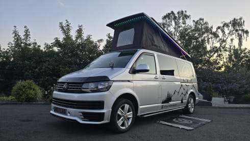 Wikes Adventures – 4 berth Volkswagen campervan 