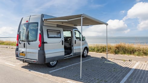 Nice compact camper van from 2010