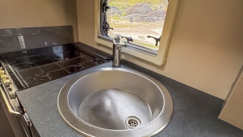 Big Bertha – 4 berth Swift alcove 