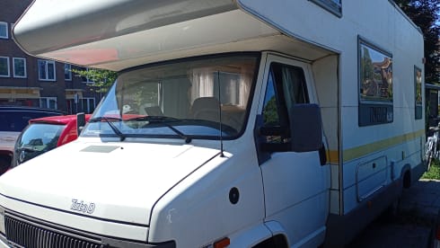 Babushka  – 5p Fiat alcove from 1992 (Nieuw Vennep or Haarlem)