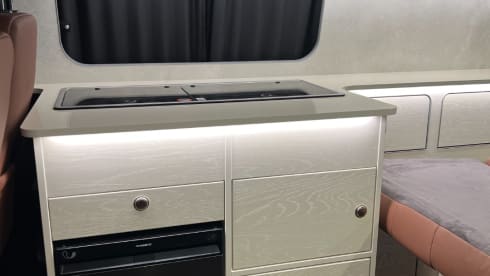 YETI – Ice white Long wheel base VW T6.1 2021 4 birth luxury camper 