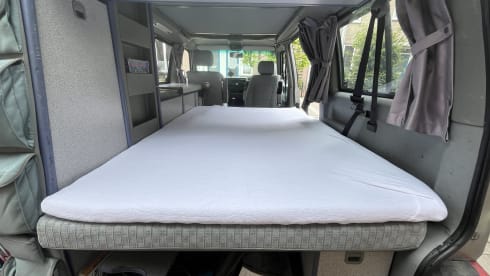 Fifty Shades –  Volkswagen T4 California camper (4-person)