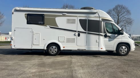 Familie camper – 4p Fiat semi-integrated uit 2019