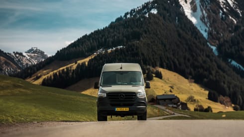 4p Mercedes-Benz bus from 2019