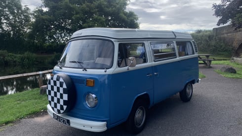 Bonnie – VW Westfalia bus
