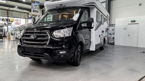 Drivetohappiness – 4p Ford semi-integrated uit 2026