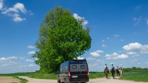 The Black Pearl – Campervan "VANTourer 630L"