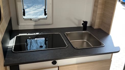 Bavarian Camper 1 – Unglaubliche 7 Schlaf- & Sitzplätze. Der Challenger C 256 - neu 2025!