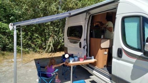 Mattia – Camper furgonato Ducato 6m Rollerteam doppio letto matrimoniale in coda