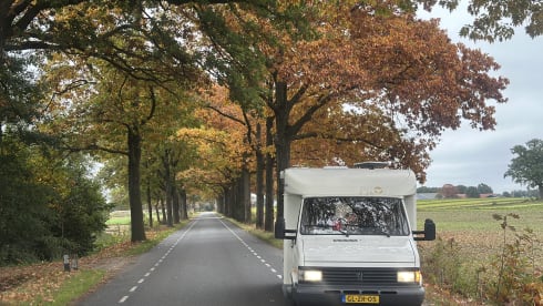 Jeranca – Cozy camper for 4 persons with reversing camera.