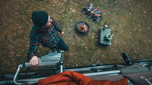 WOLF V8 – Adventure & freedom with a Land Rover with roof tent!