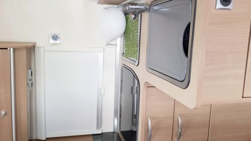 Pierpaolo – Camper semintegrale burstner ixxeo 666