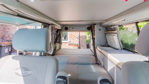 Classic 4p Volkswagen T4 California Westfalia from 2002