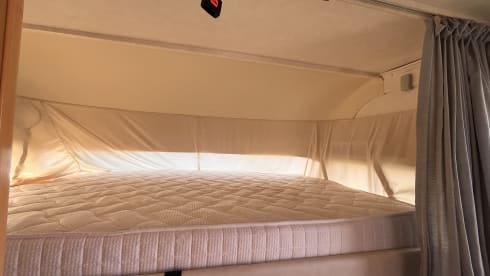 4p Hymer semi-integrated from 2000