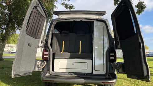 Doug – 4 berth LWB VW Transporter