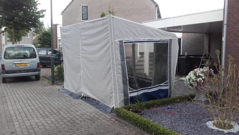 Unique Camper for an Unforgettable Adventure New 2.5 Turbo diesel engine