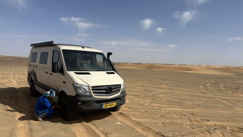 Super nice 4x4 Mercedes bus camper