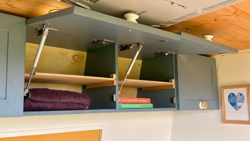 Poppy – Skurriler Familiencamper abseits der Zivilisation 