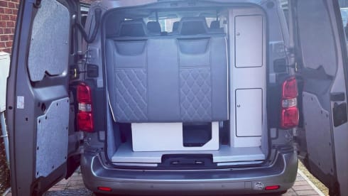 4-Bett-Anderer Campervan aus 2020