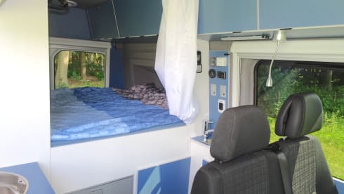 Mercedes Benz Sprinter 4 seater bus camper automatic.