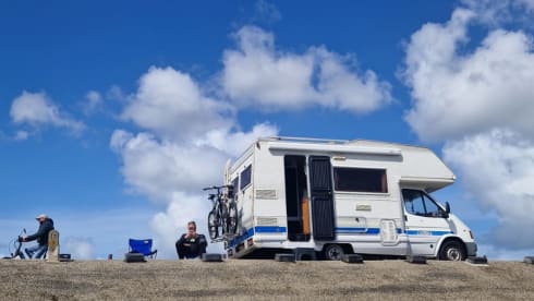 Happy – Happy on the road met onze 4p Ford Elnagh Colombia alkoof uit 1996