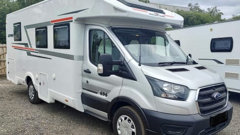 L2R – Comfort 2-4 berth, free WiFi & insurance 