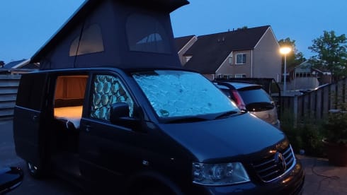 Happy Camper – Luxury 4/5p bus camper Volkswagen Multivan from 2008