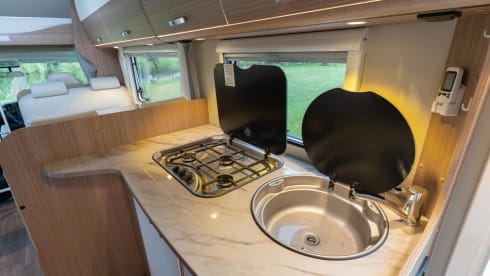 Brutus – 2018 - Luxury Hymer Carado with 6 sleeping places with great comfort