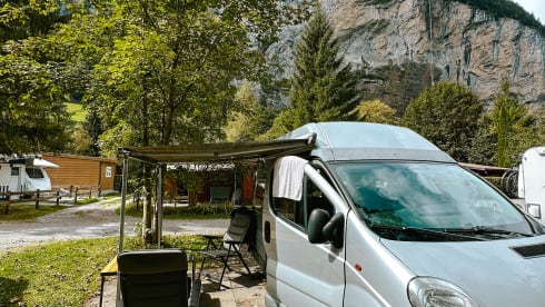 Nice compact camper van from 2010