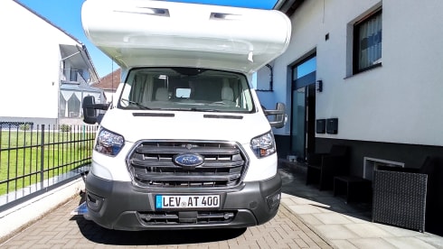 Leo  – ☀️ Motorhome LEO Rental ☀️