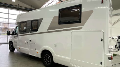 MOBI-) – BRAND NEW 5-person camper - also for your WINTER HOLIDAY