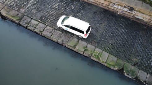 Sid – super cosy  - automatic campervan. price  includes insurance !