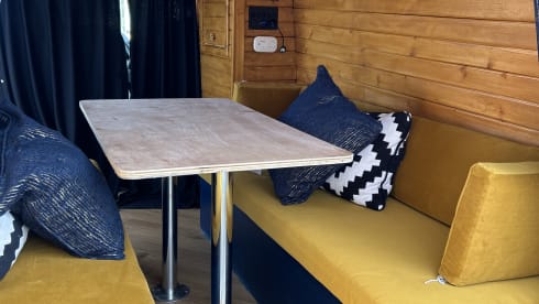 Bumble-Bee – 3 berth Ford campervan from 2017