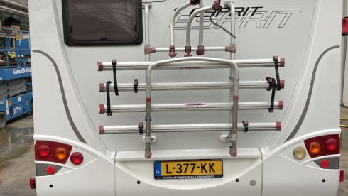 Onze camper is ook gedurende de bouwvak vakantie 2026 beschikbaar voor verhuur – 4p Dethleffs Esprit 7090 semi-integrated